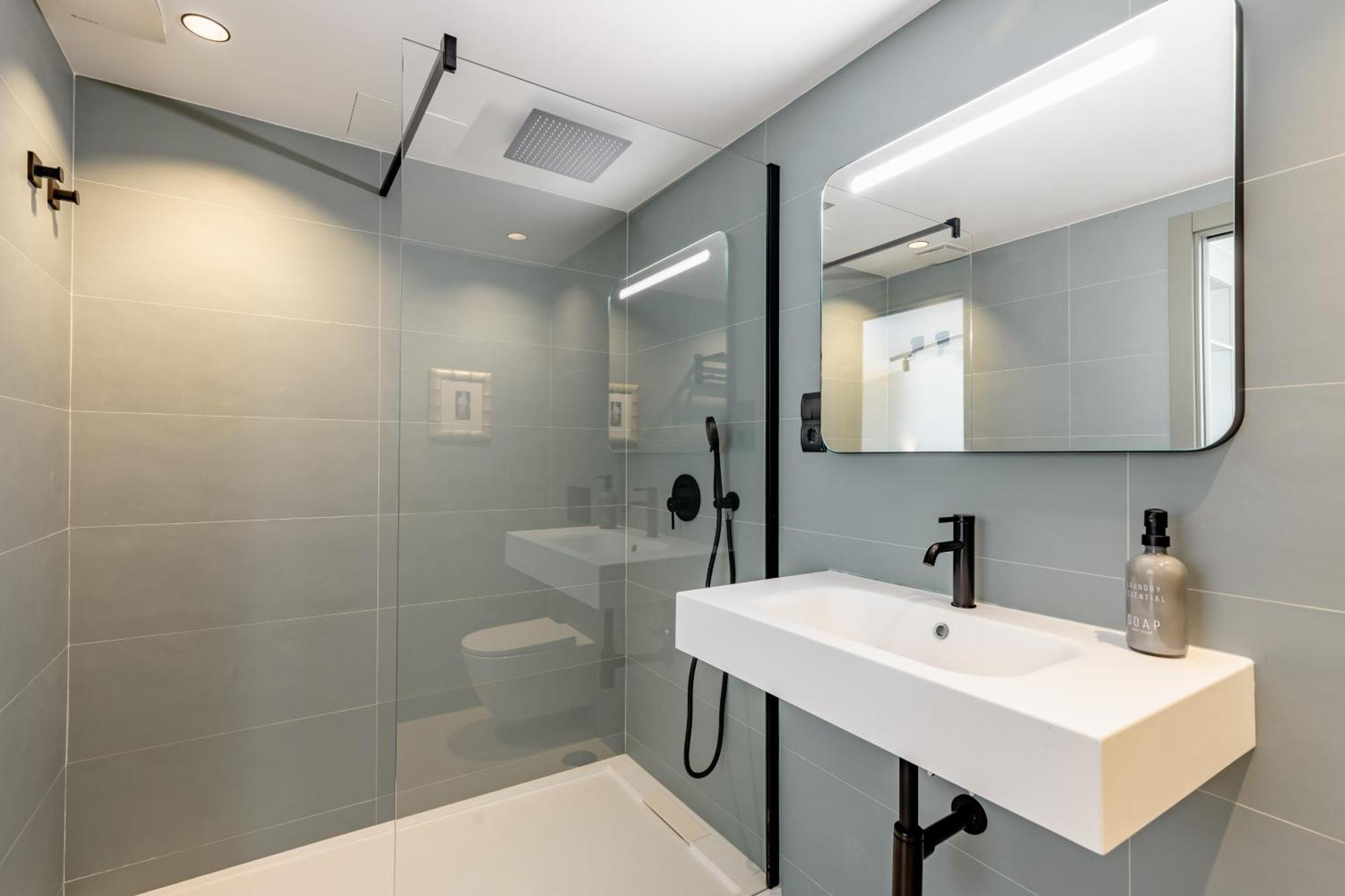 Atarazanas Suite, Atico Con Terraza Malaga Ngoại thất bức ảnh